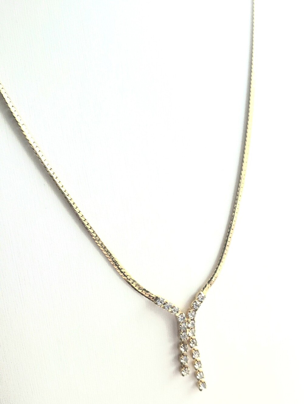 Vintage Herringbone Goldtone Chain    Lariat Y Style Necklace W Rhinestone Drop.